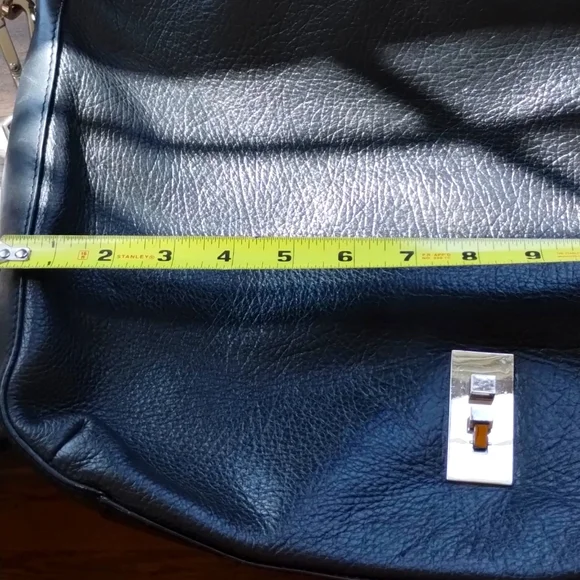 Kenneth Cole Reaction Laptop Messenger Bag - Picture 14 of 16